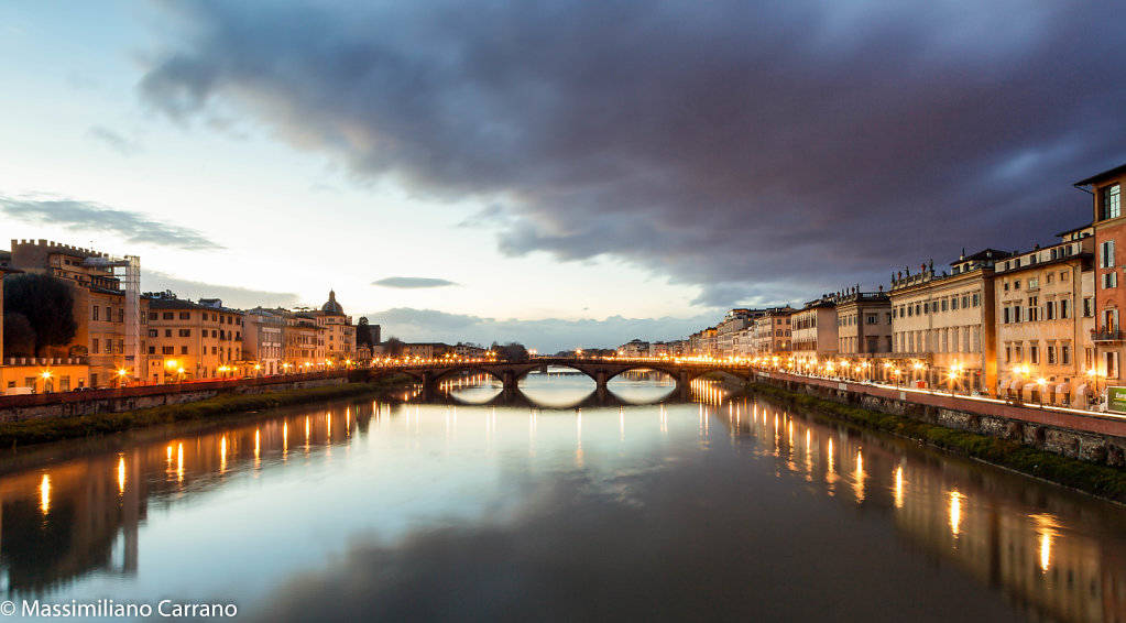 Bellezza e maestosità dell'Arno a Firenze